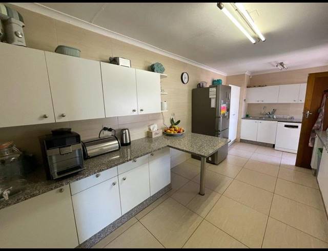 4 BEDROOM HOUSE FOR SALE IN SECUNDA CENTRAL
